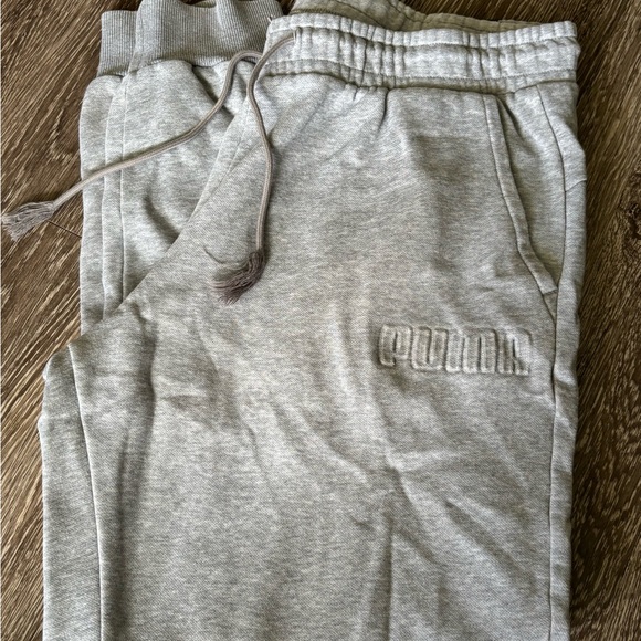 Puma Gray Sweatpants with Logo - Picture 1 of 4